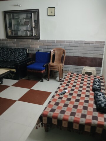 Bedroom in 2 BHK Apartment at Noida Central – for Rent