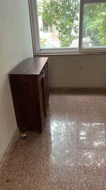 Furnished Amenities in 2 BHK Builder Floor at Lajpat Nagar I – for Rent