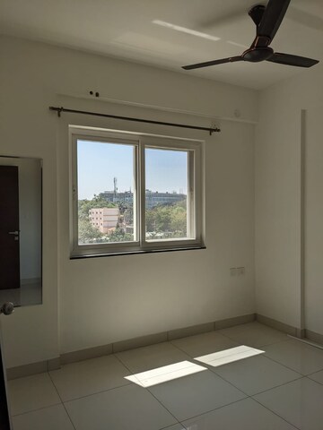 Room in 1 BHK Apartment at Vajram Tiara, Yelahanka – for Rent