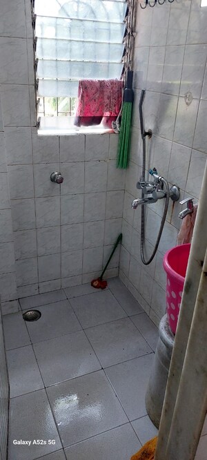 Bathroom in 1 RK Apartment at Andheri West – for Sale