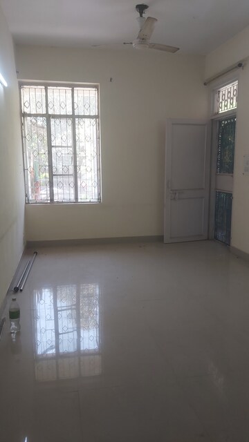 2.5 BHK Apartment For Sale in Uma Cooperative Society, Mayur Vihar 1