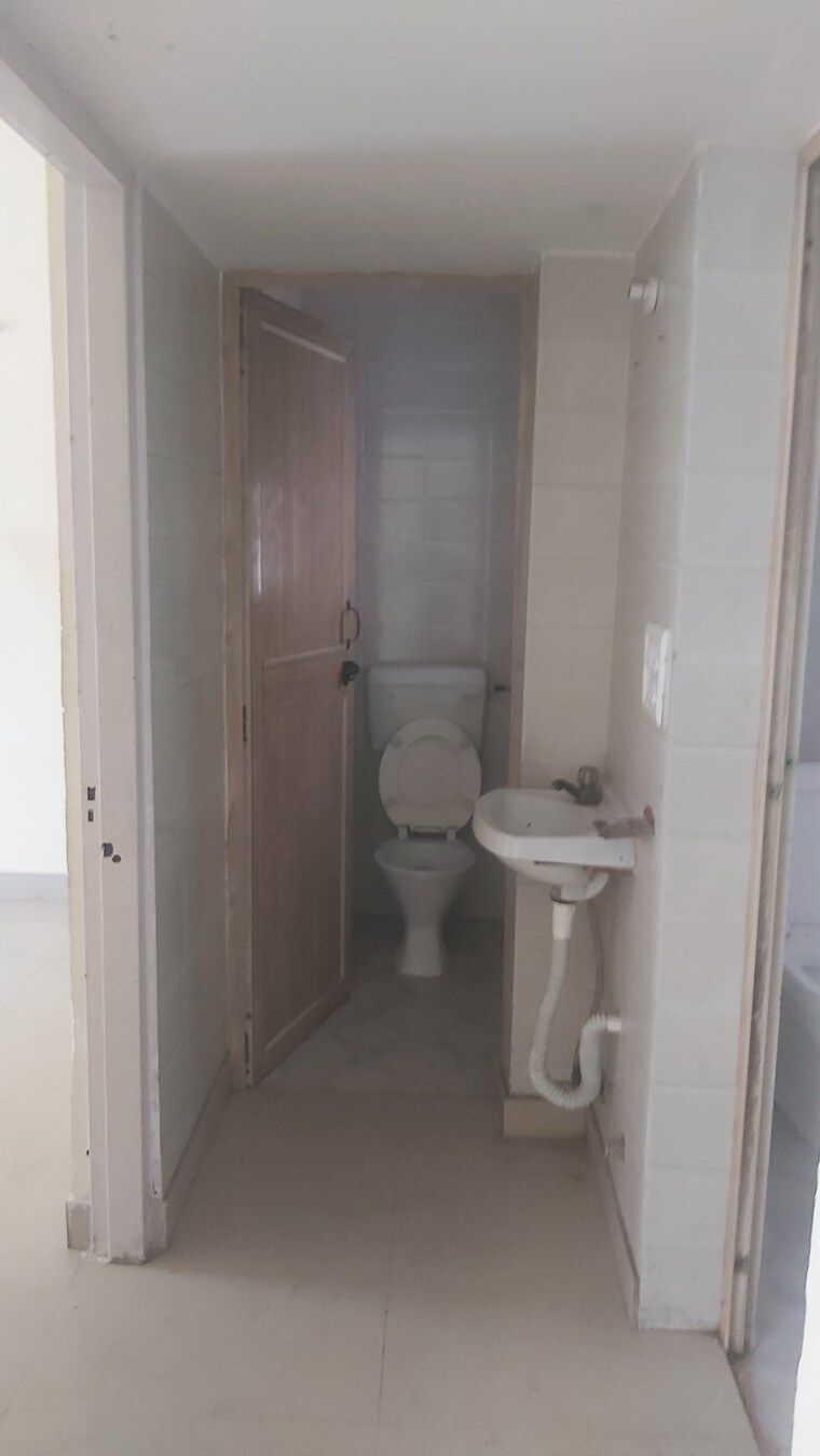 undefined, uma-cooperative-society 2.5 Bedroom 850 Sq.Ft. Apartment In Mayur Vihar 1 Delhi 8570065