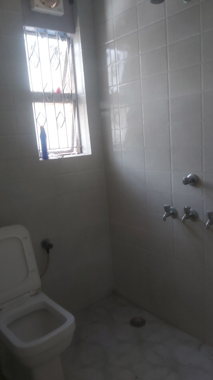 undefined, uma-cooperative-society 2.5 Bedroom 850 Sq.Ft. Apartment In Mayur Vihar 1 Delhi 8570065