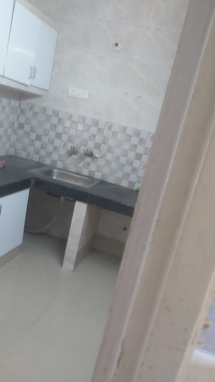 Master Bedroom, uma-cooperative-society 2.5 Bedroom 850 Sq.Ft. Apartment In Mayur Vihar 1 Delhi 8570065