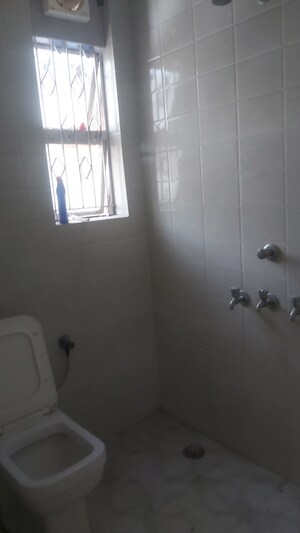 Furnished Amenities in 2.5 BHK Apartment at Uma Cooperative Society, Mayur Vihar 1 – for Sale