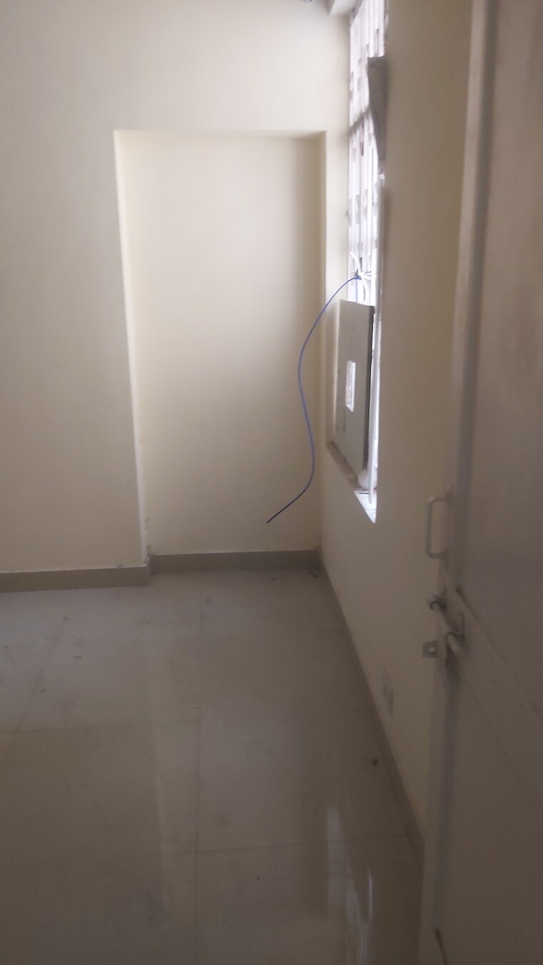 undefined, uma-cooperative-society 2.5 Bedroom 850 Sq.Ft. Apartment In Mayur Vihar 1 Delhi 8570065