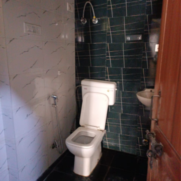 Bathroom in 1 BHK Builder Floor at Saket – for Rent