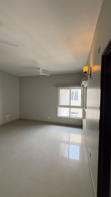 Room in 4 BHK Apartment at Rohtas Presidential Tower, Vibhuti Khand – for Rent