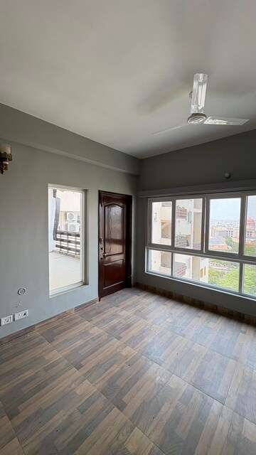 Room in 4 BHK Apartment at Rohtas Presidential Tower, Vibhuti Khand – for Rent