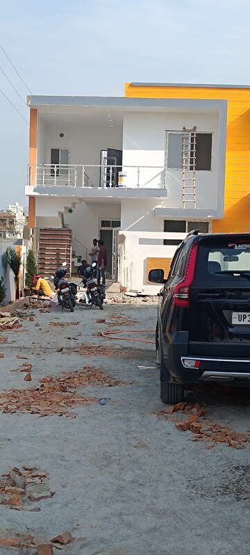 2 BHK Villa – Exterior View View at Gomti Nagar - for Sale