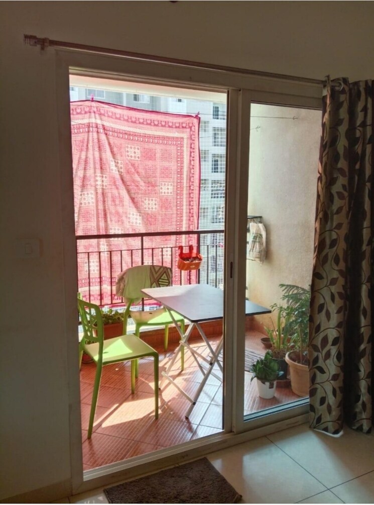 Nearby, sobha-garnet 3 Bedroom 1600 Sq.Ft. Apartment In Kondhwa Pune 8570136