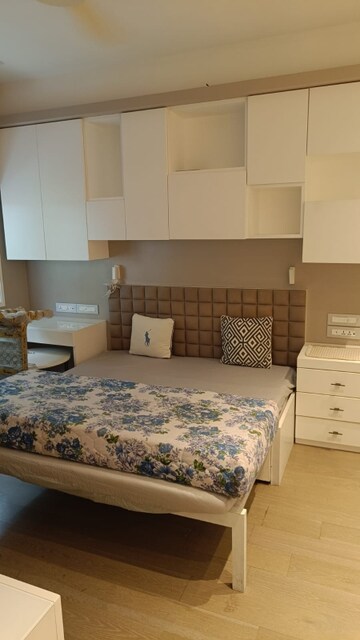 Bedroom in 3 BHK Apartment at Colaba Court, Colaba – for Rent