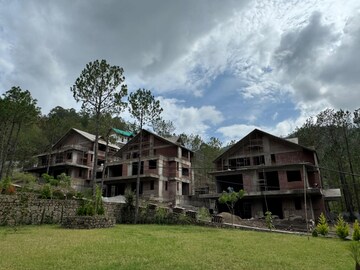 4 BHK Villa – Exterior View View at Kasauli - for Sale