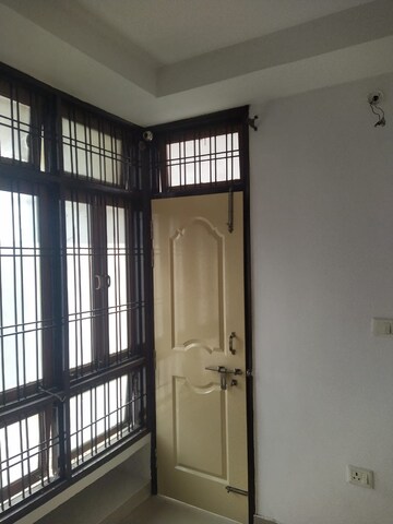 Room in 2 BHK Apartment at Kalyanpur East – for Rent