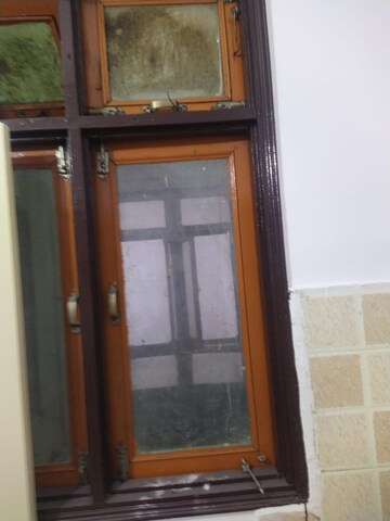 Furnished Amenities in 2 BHK Apartment at Kalyanpur East – for Rent