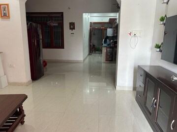 Room in 3 BHK Builder Floor at Vrindavan Colony – for Rent