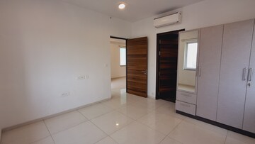 Room in 3 BHK Apartment at Jayabheri The Summit, Narsingi – for Rent