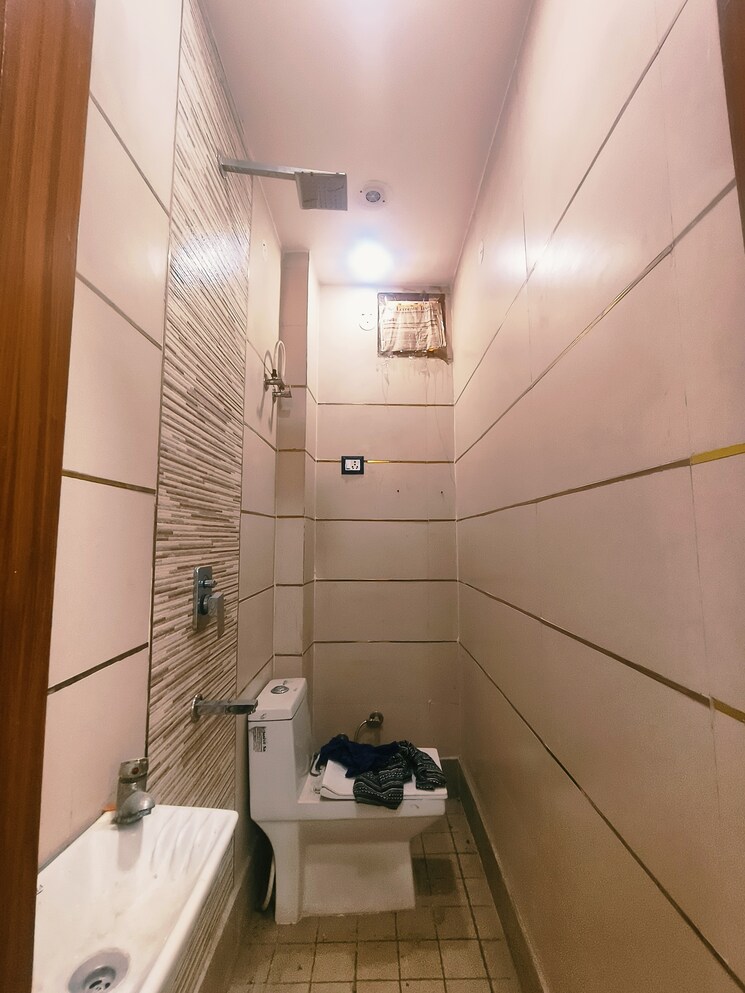 Bathroom, dwarka mor 2 Bedroom 450 Sq.Ft. Builder Floor In Dwarka Mor Delhi 8570331