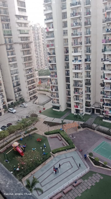 2 BHK Apartment For Rent in Gaur City 2 - 14th Avenue, Sector 16c Greater Noida