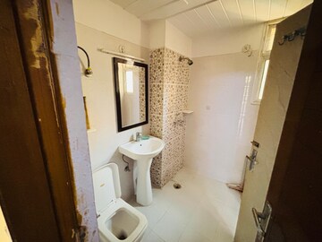 Bathroom in 3 BHK Apartment at Nirala Aspire Plaza, Sector 16 Greater Noida – for Rent