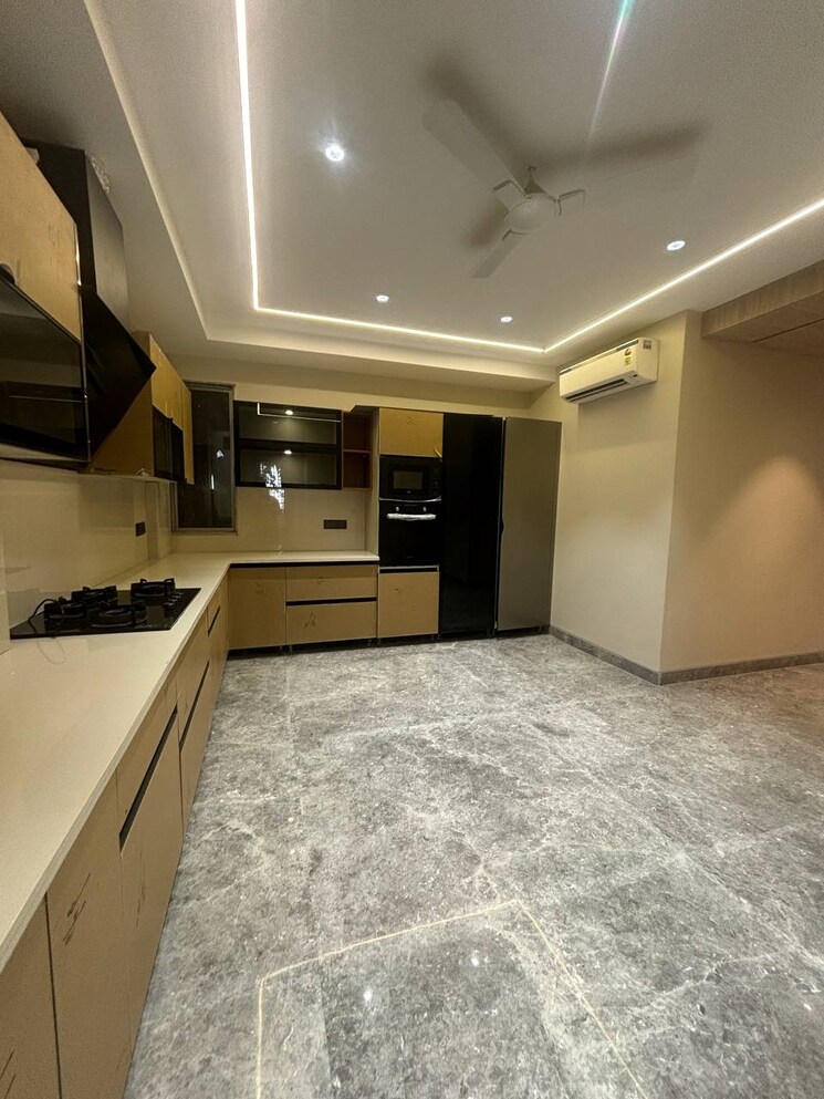 Kitchen, dlf-imperial-residences 4 Bedroom 402 Sq.Ft. Builder Floor In Dlf Phase I Gurgaon 8570391