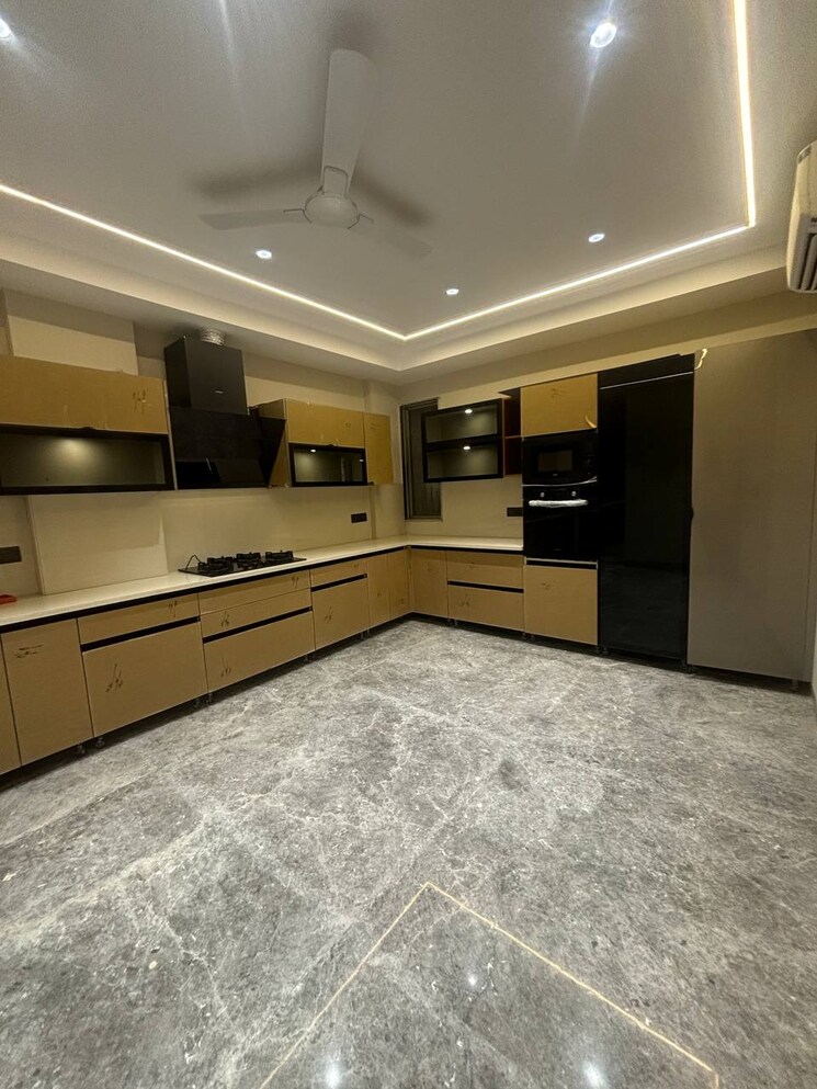 Kitchen, dlf-imperial-residences 4 Bedroom 402 Sq.Ft. Builder Floor In Dlf Phase I Gurgaon 8570391