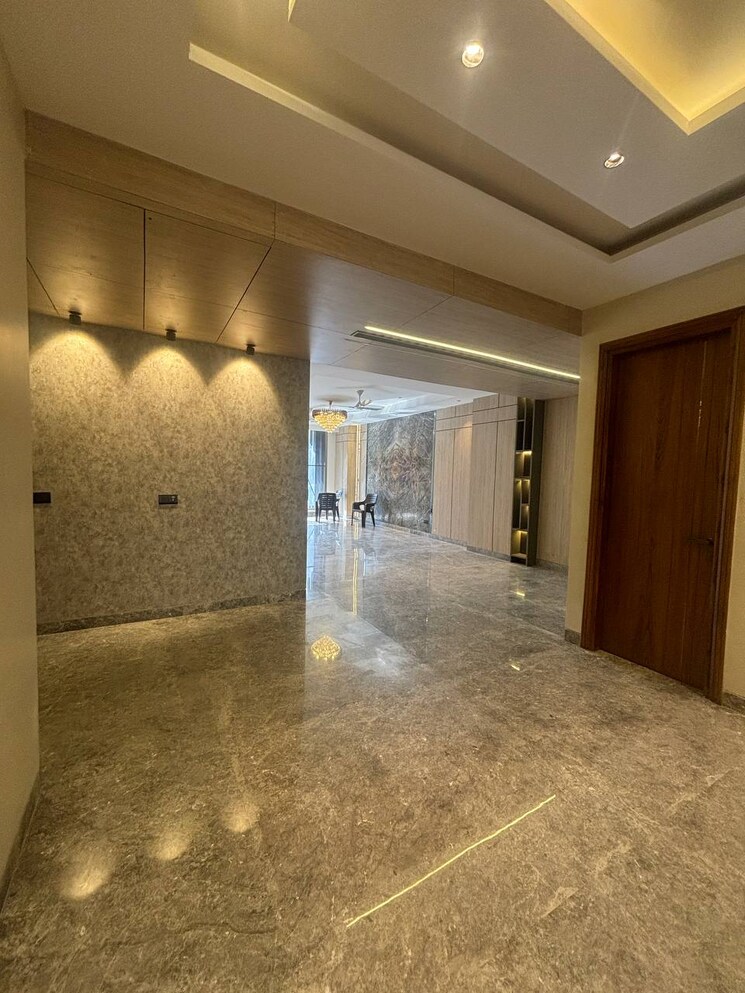 Room, dlf-imperial-residences 4 Bedroom 402 Sq.Ft. Builder Floor In Dlf Phase I Gurgaon 8570391