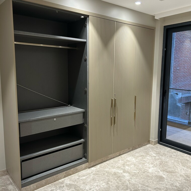 Room, navjeevan vihar 3 Bedroom 2400 Sq.Ft. Builder Floor In Navjeevan Vihar Delhi 8570390