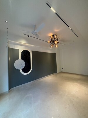 Furnished Amenities in 4 BHK Builder Floor at DLF City Phase IV, Dlf Phase iv – for Sale