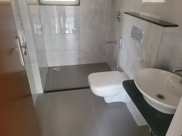 Attached Bathroom in 3.5 BHK Apartment at Model Colony – for Rent
