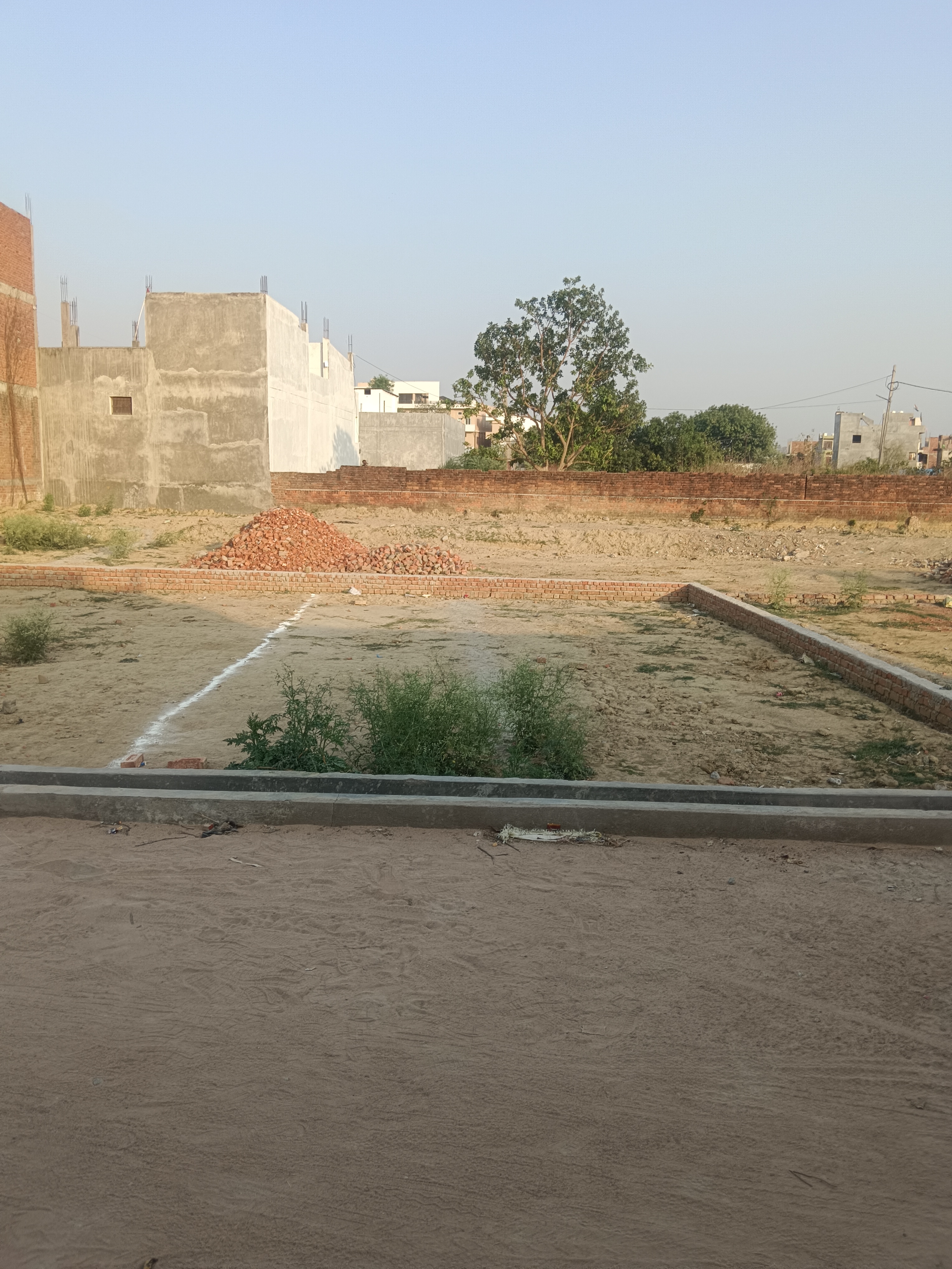 Plot For Sale in Matyari Deva Road Par Plo