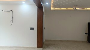 Room in 3 BHK Builder Floor at Ashoka Enclave Faridabad, Sector 34 – for Sale