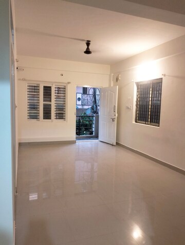 Room in 2 BHK Builder Floor at Hsr Layout – for Rent