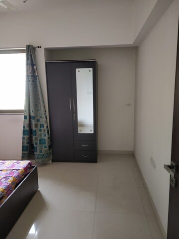 Room in 1 BHK Apartment at Lodha Splendora, Ghodbunder Road – for Rent