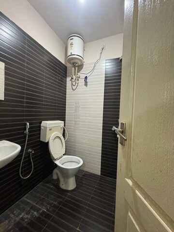 Bathroom in 2 BHK Builder Floor at Hsr Layout Sector 2 – for Rent