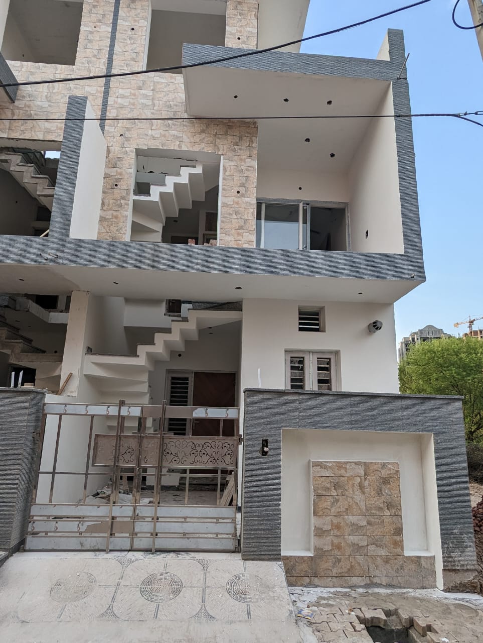 3.5 BHK + Pooja Room,Servant Room,Study Room,Extra Room Villa For Rent in NK Savitry Enclave
