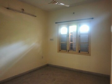 Room in 3 BHK Builder Floor at Hsr Layout – for Rent