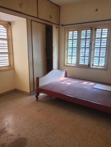Room in 3 BHK Builder Floor at Hsr Layout – for Rent