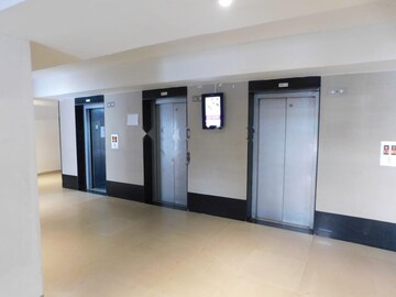 Room in 3 BHK Apartment at Ramky Towers, Gachibowli – for Rent