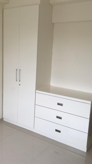 Room in 2 BHK Apartment at Pharande Puneville, Tathawade – for Rent