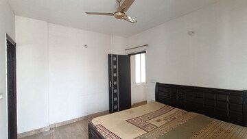 Room in 2 BHK Apartment at Sector 70 – for Sale