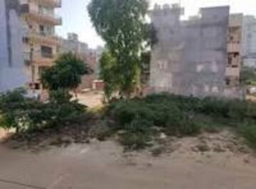  Plot For Sale in Sector 52