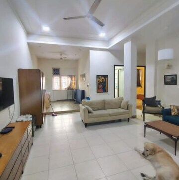 Living Room in 2 BHK Apartment at Worli – for Rent