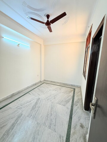 Room in 2 BHK Builder Floor at Saket – for Rent