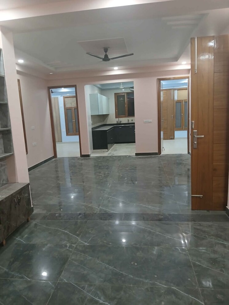 Room, sector 9 3 Bedroom 258 Sq.Yd. Builder Floor In Sector 9 Gurgaon 8571252