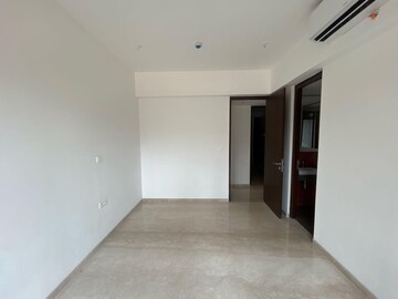 Room in 4 BHK Apartment at Lodha Kiara, Worli – for Sale