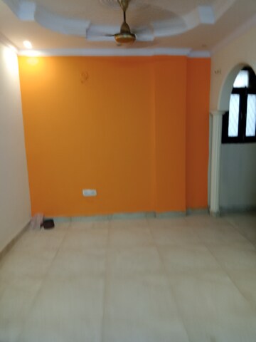 Room in 1 BHK Builder Floor at Neb Sarai – for Rent