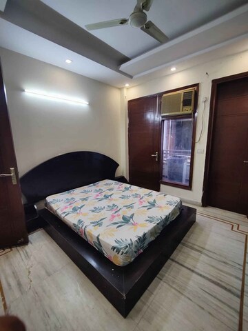 Bedroom in 2 BHK Builder Floor at Sector 9 – for Rent
