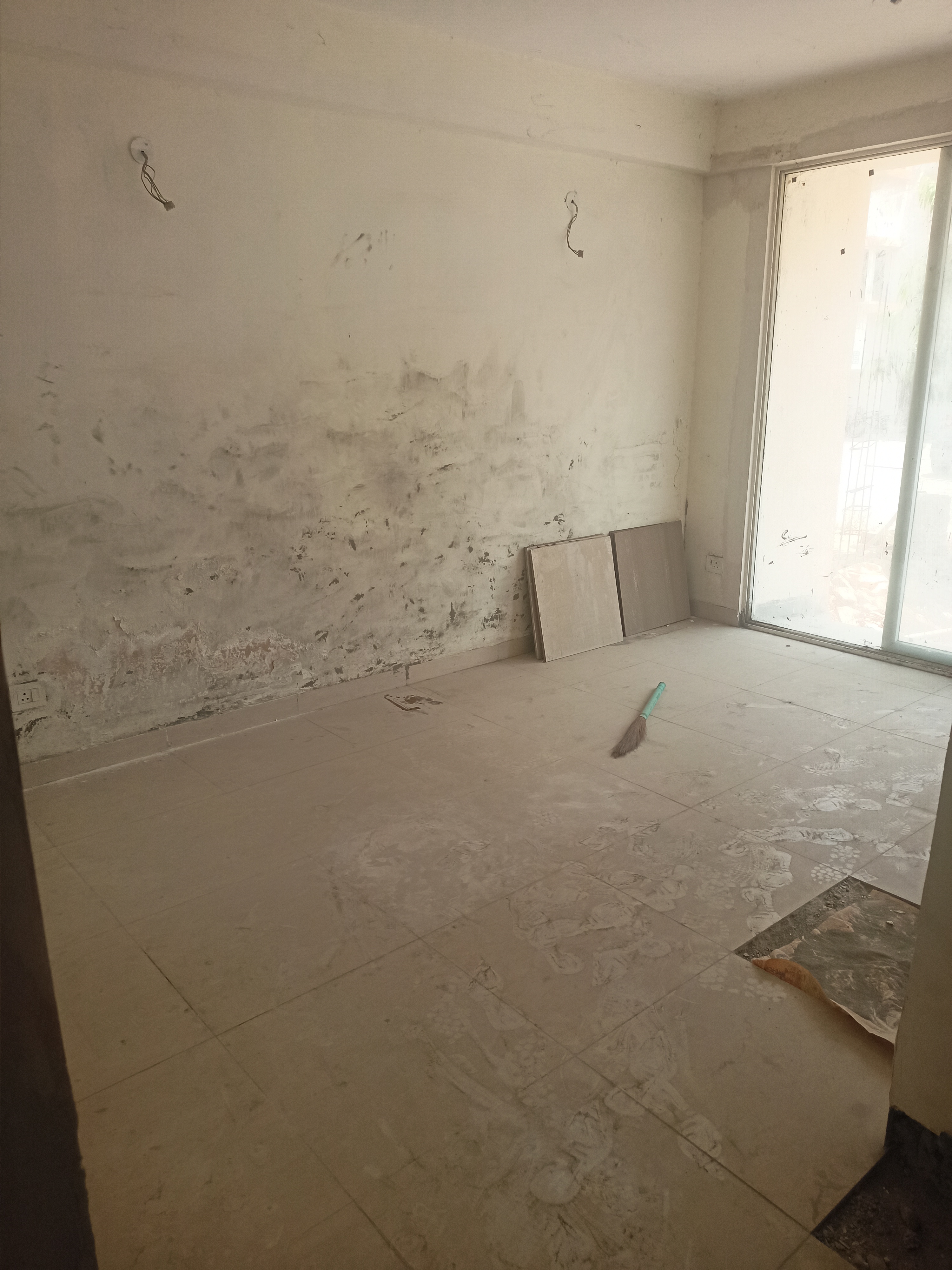 2 BHK Apartment For Sale in Wave City