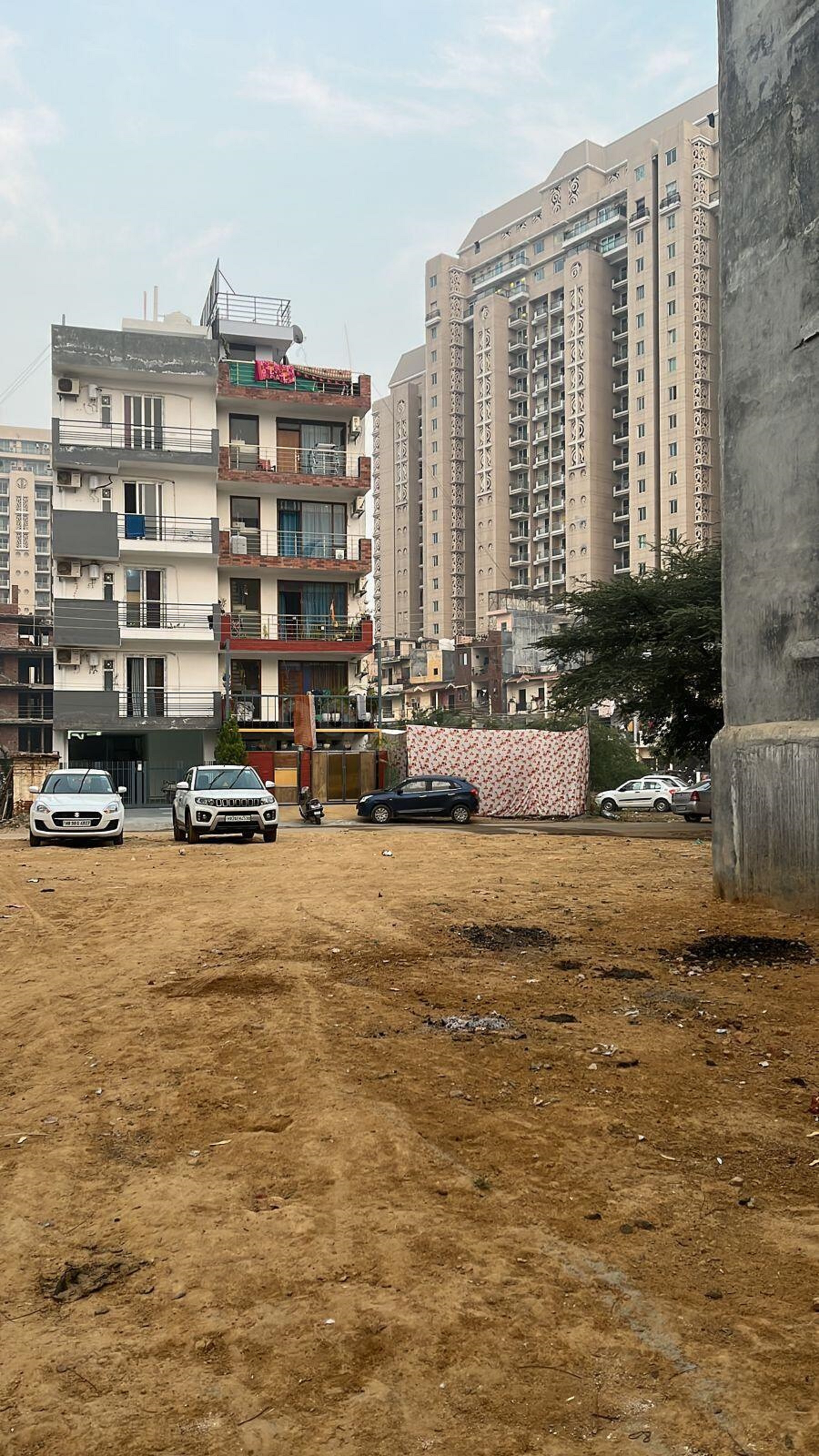 Plot For Sale in Huda Colony